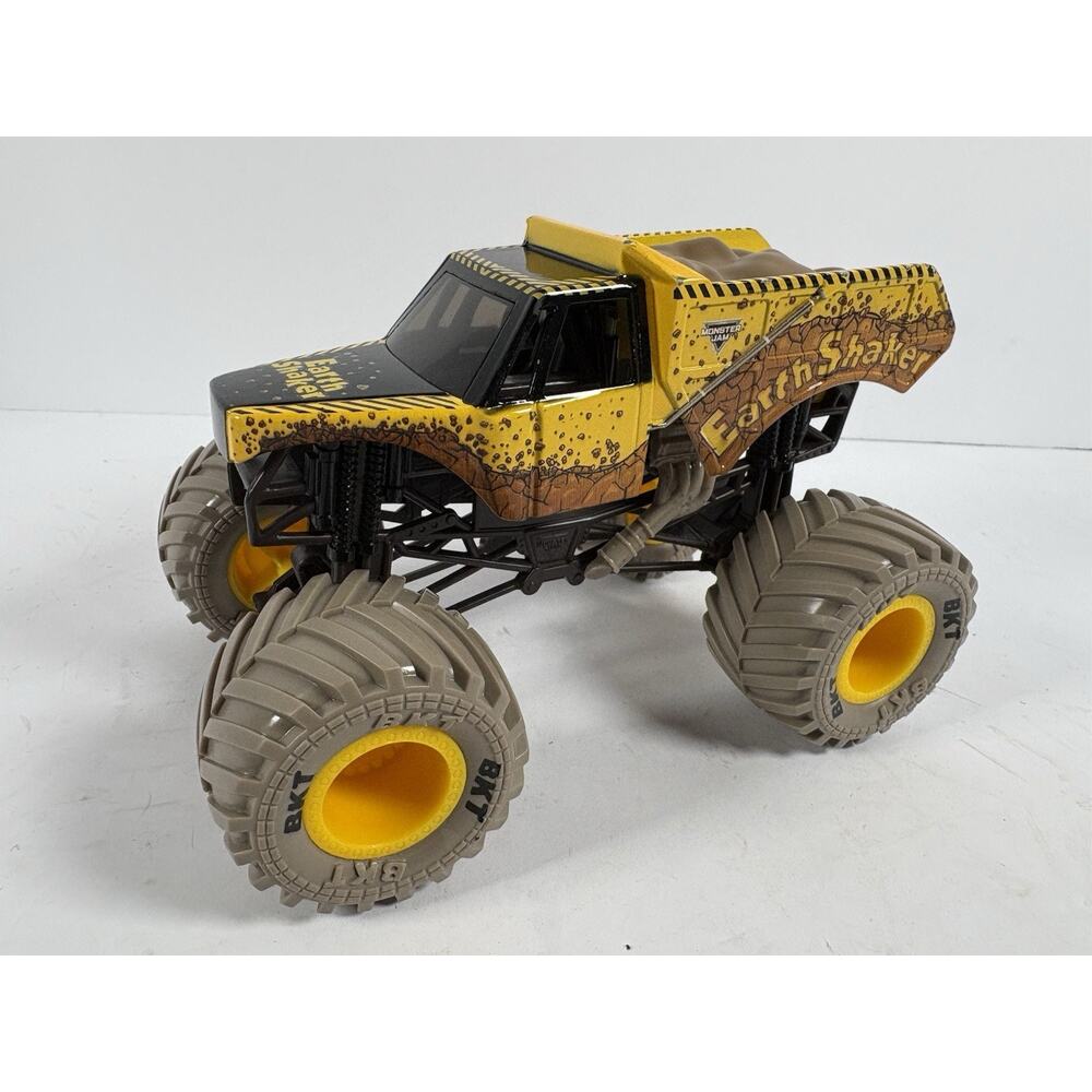 2022 Monster Jam Earth Shaker Die Cast Monster Truck Spin Master Toy